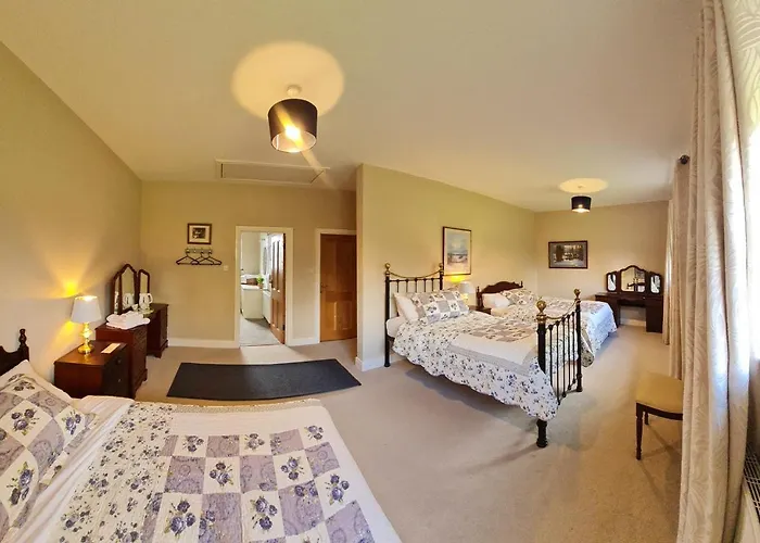 Yellow Heights Country House